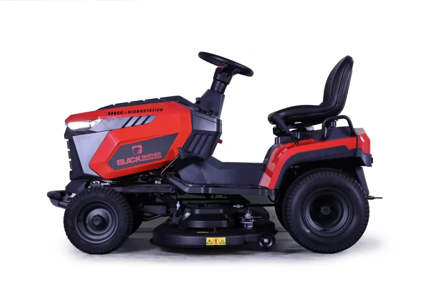 Tractor cortacésped 42″ 546 cc hidrostático con LED BP-TCH4215H (3) de lado