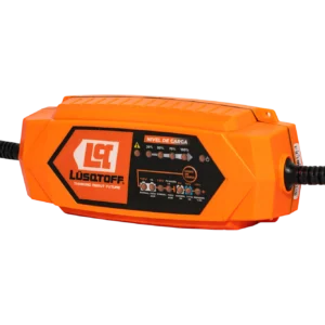 Cargador compacto para baterías compatibles de 6 V y 12 V. Incluye 8 modos de carga, protecciones, cocodrilos y conectores.